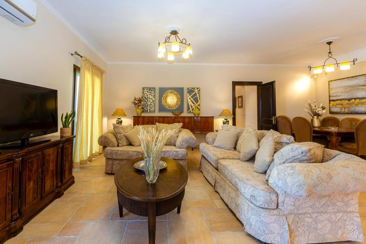 Solaris Methea- Luxury Central Villa By The Castle Kassiopi Exterior foto