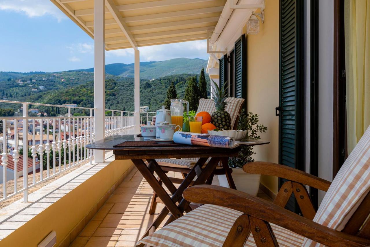 Solaris Methea- Luxury Central Villa By The Castle Kassiopi Exterior foto