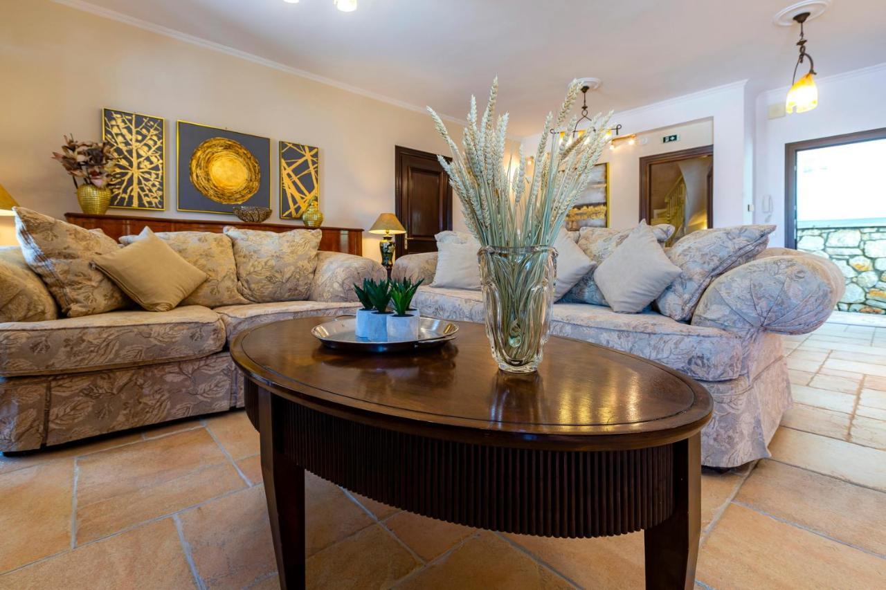 Solaris Methea- Luxury Central Villa By The Castle Kassiopi Exterior foto